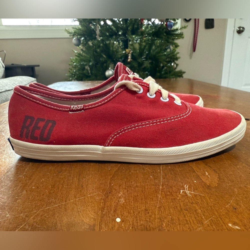 Women’s Keds Taylor Swift Red Edition - Picture 4 of 10